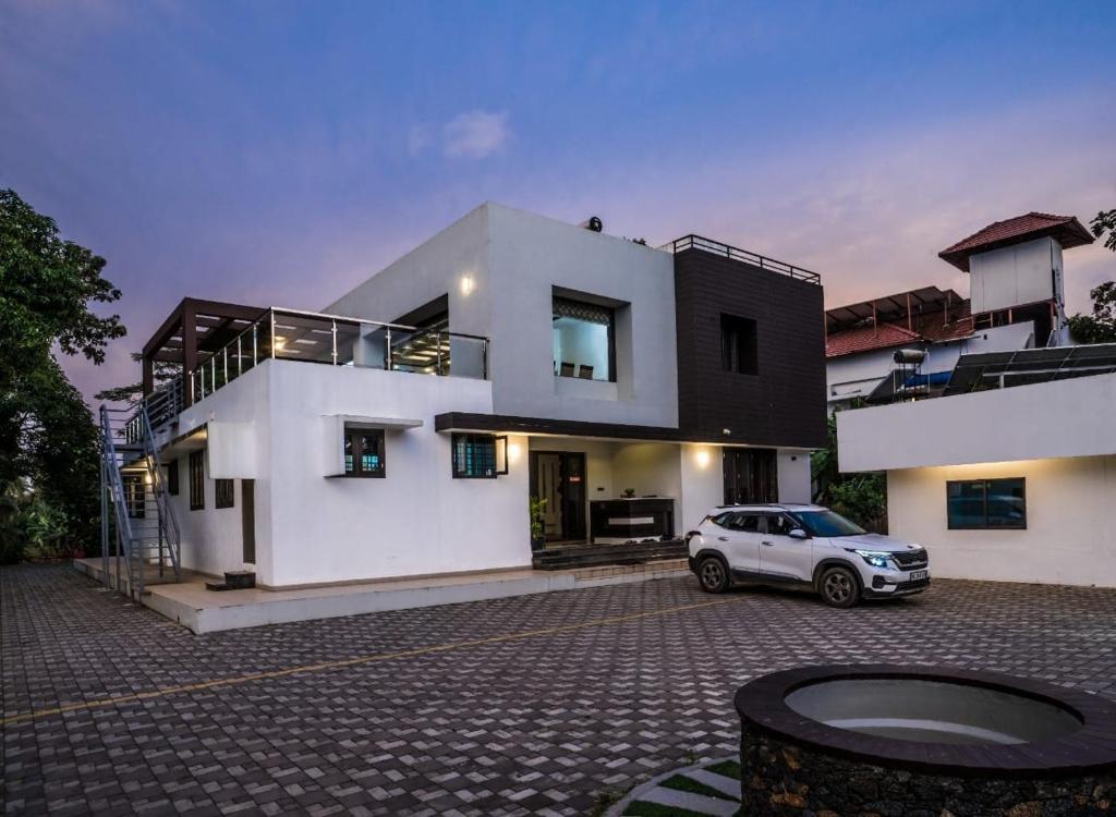 Nadhiyoram River Retreat Nearest Airport Is Cochin International Airport